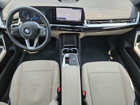Used 2025 BMW X2 xDrive28i AWD/4WD image 25