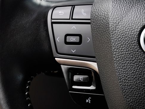Certified 2025 Toyota Camry SE AWD/4WD image 32
