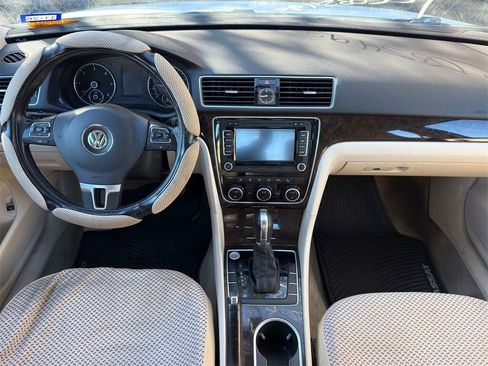 Used 2014 Volkswagen Passat TDI SEL Premium image 24