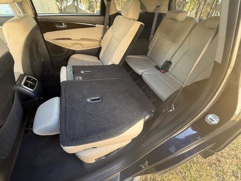 Used 2020 Kia Sorento LX w/ LX I4 Convenience Package image 15
