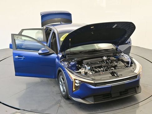 Used 2025 Kia K4 FWD image 37