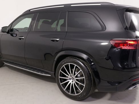 Used 2025 Mercedes-Benz GLS 450 4MATIC image 13
