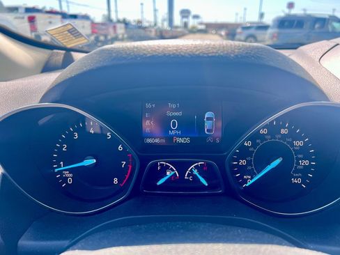 Used 2019 Ford Escape SE image 24