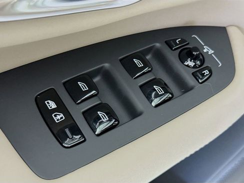 Certified 2026 Volvo XC90 B6 Plus w/ Protection Package Premier image 18