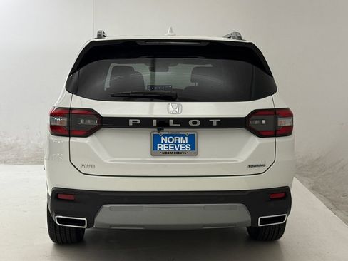 New 2026 Honda Pilot Touring image 8