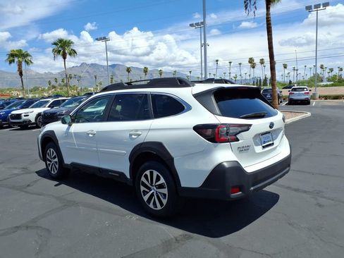 Used 2024 Subaru Outback Premium AWD/4WD image 13