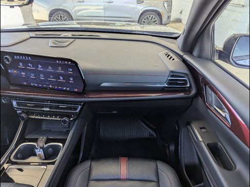 Used 2024 Chevrolet Traverse RS AWD/4WD image 4