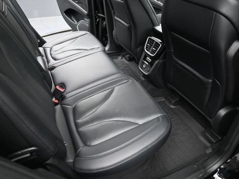 Used 2023 Lincoln Nautilus Reserve AWD/4WD image 18