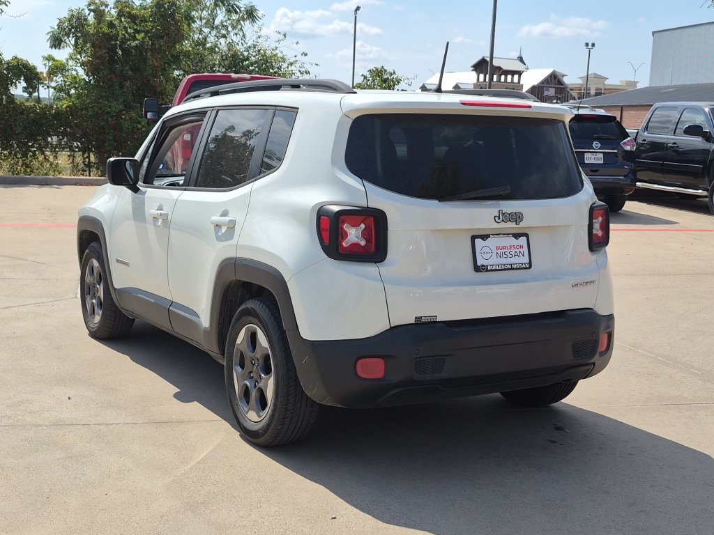 Used 2016 Jeep Renegade Sport w/ Power & Air Group FWD image 2