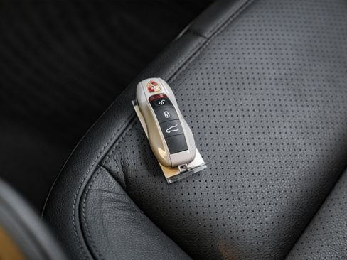 Used 2014 Porsche Cayenne image 53