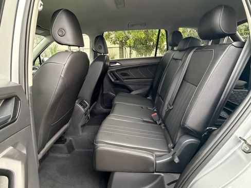 Used 2023 Volkswagen Tiguan SE FWD image 13