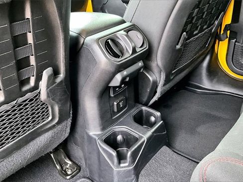 Used 2020 Jeep Wrangler Unlimited Rubicon w/ Cold Weather Group image 25