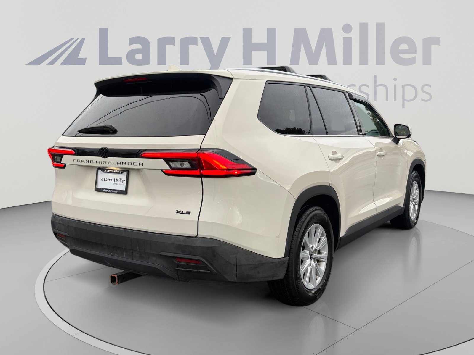 Used 2024 Toyota Grand Highlander FWD image 5