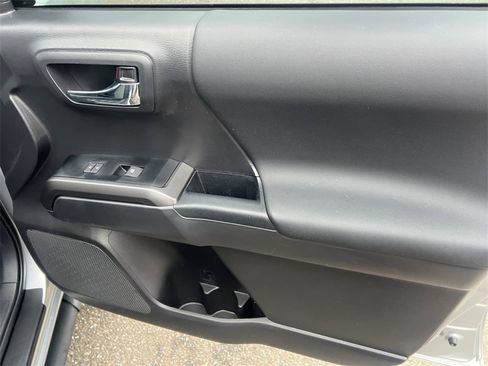 Certified 2023 Toyota Tacoma TRD Sport image 17