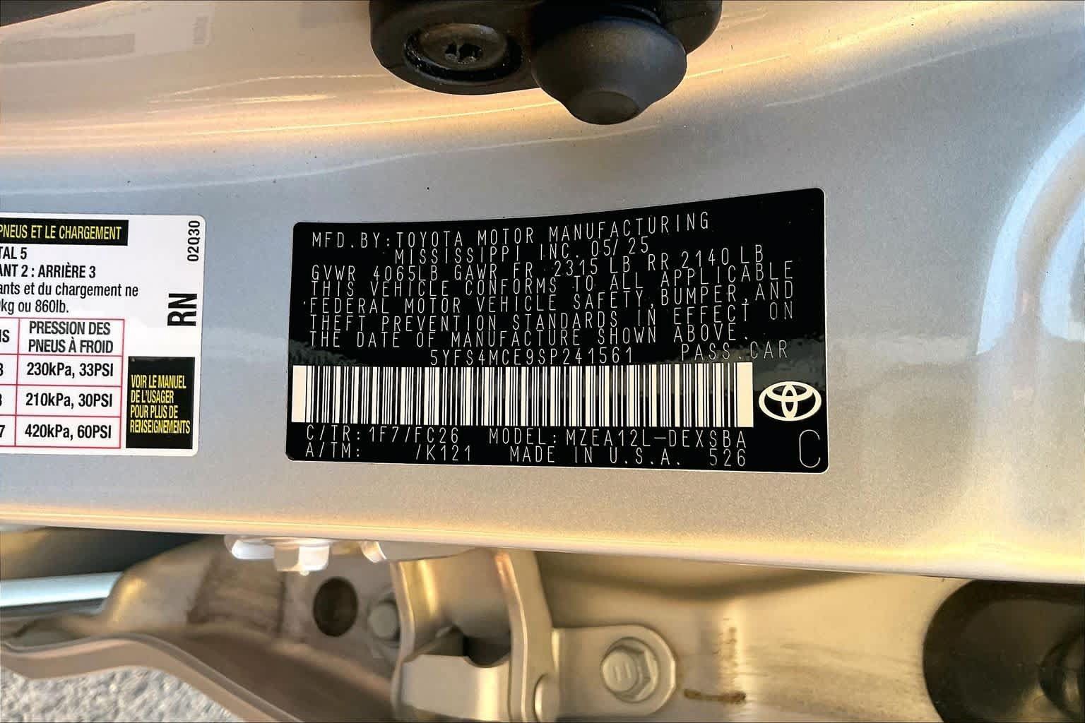 Used 2025 Toyota Corolla SE FWD image 32