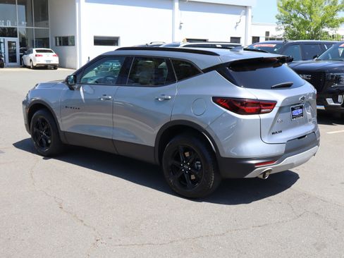 Used 2025 Chevrolet Blazer LT w/ Midnight/Sport Edition FWD image 8