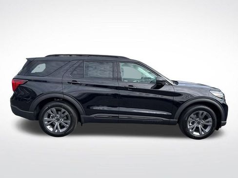 New 2026 Ford Explorer Active AWD/4WD image 7