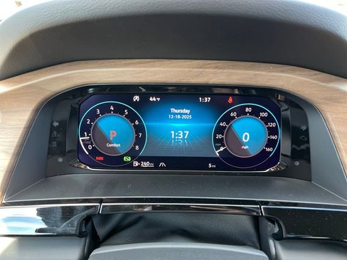 New 2026 Volkswagen Atlas SE image 9