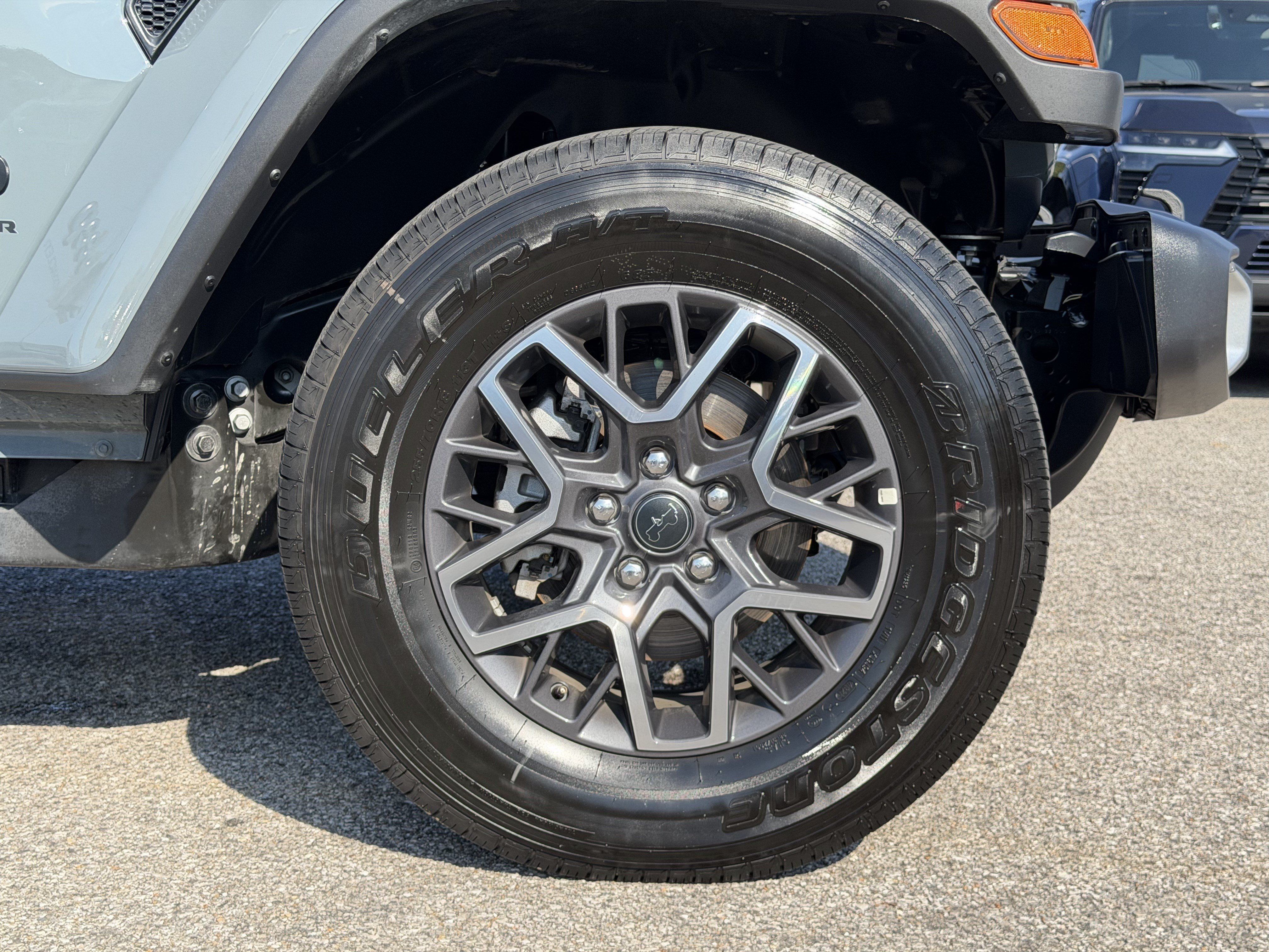 Used 2026 Jeep Wrangler Unlimited Sahara AWD/4WD image 13