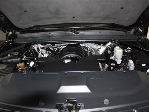 Used 2015 Chevrolet Tahoe LTZ image 12