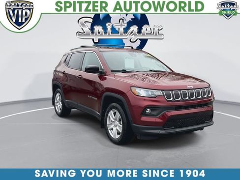Used 2022 Jeep Compass Latitude image 2