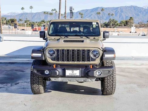 New 2026 Jeep Gladiator Mojave image 3
