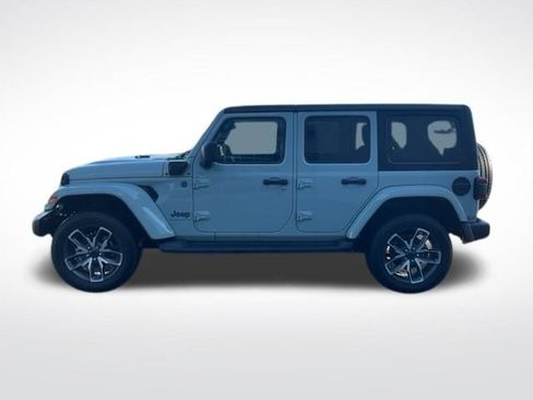 Used 2024 Jeep Wrangler Unlimited w/ Convenience Group image 4