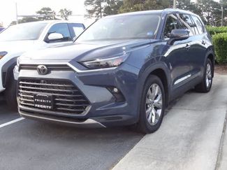Used 2025 Toyota Grand Highlander AWD video 1