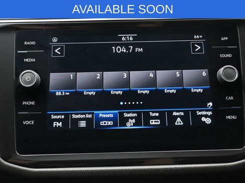 Used 2023 Volkswagen Tiguan SE R-Line image 20