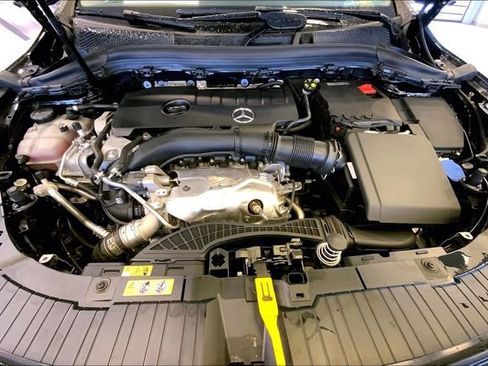 Used 2023 Mercedes-Benz GLA 250 4MATIC image 29