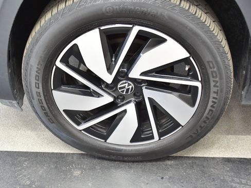 Used 2025 Volkswagen Atlas SE FWD image 34