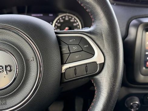 Used 2020 Jeep Renegade Trailhawk w/ Cold Weather Group image 36