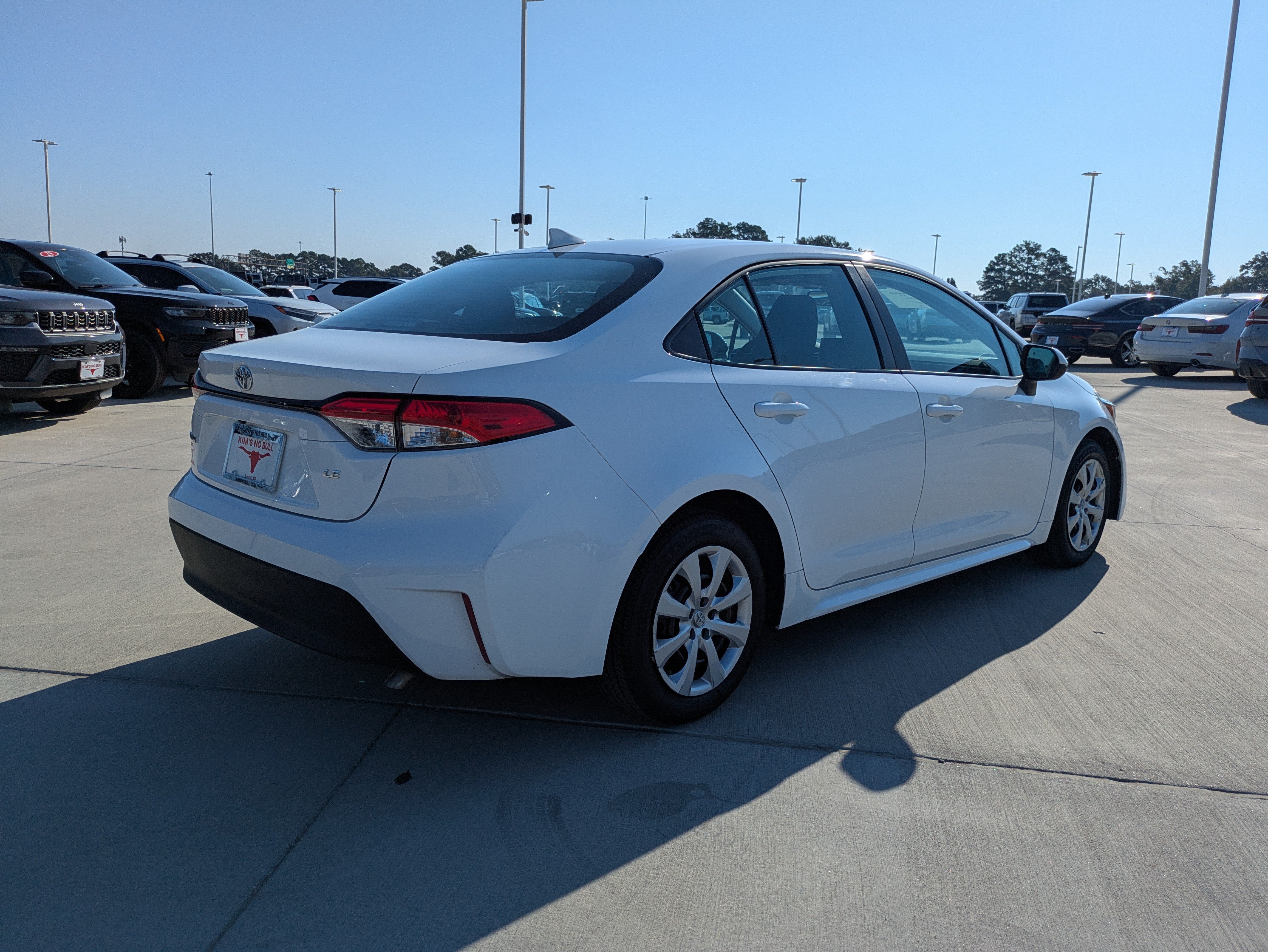 Certified 2025 Toyota Corolla LE FWD image 5