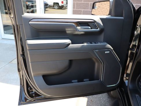 Used 2024 Chevrolet Silverado 1500 LT Trail Boss w/ Convenience Package II AWD/4WD image 11
