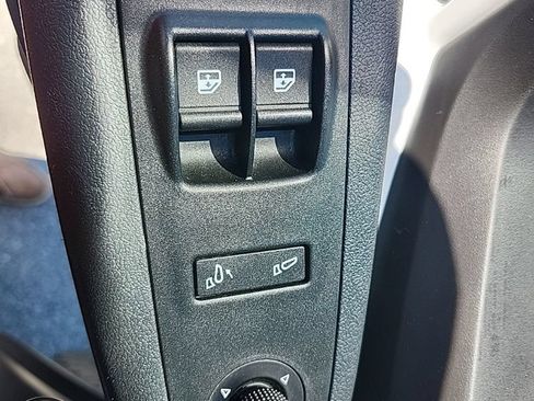 Used 2024 RAM ProMaster 2500 w/ Convenience Group FWD image 17