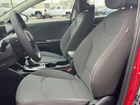 Used 2025 Kia K4 LXS image 26