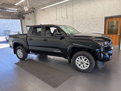 New 2025 Toyota Tacoma SR5
