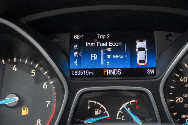 Used 2017 Ford Focus Titanium FWD image 35