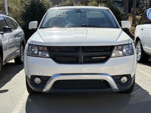 Used 2020 Dodge Journey Crossroad image 2
