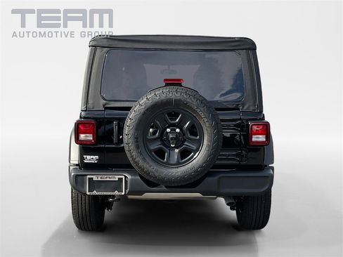 Used 2025 Jeep Wrangler Sport image 6