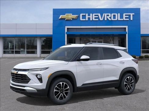 New 2026 Chevrolet TrailBlazer LT image 2