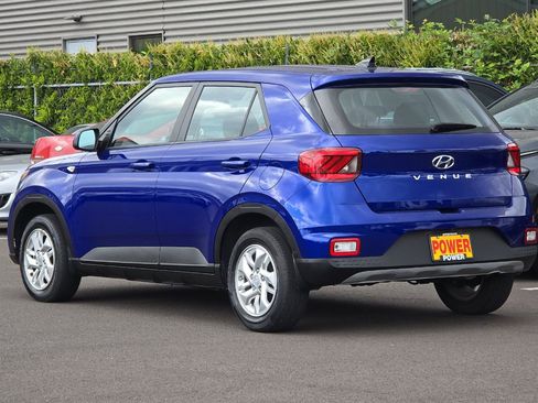 Used 2021 Hyundai Venue SE FWD image 6