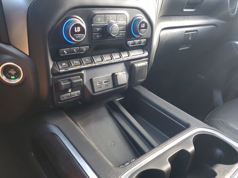 Used 2020 Chevrolet Silverado 1500 LTZ w/ LTZ Premium Package image 28