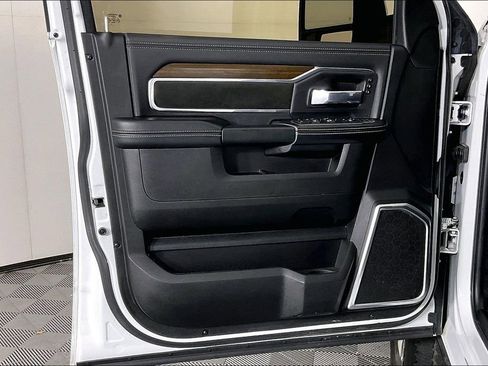 Used 2024 RAM 2500 Laramie image 24