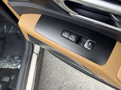 Certified 2022 Kia Telluride SX w/ Towing Package FWD image 39