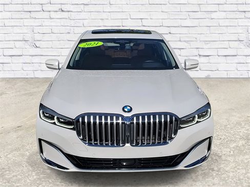 Used 2021 BMW 750i xDrive w/ Executive Package image 8