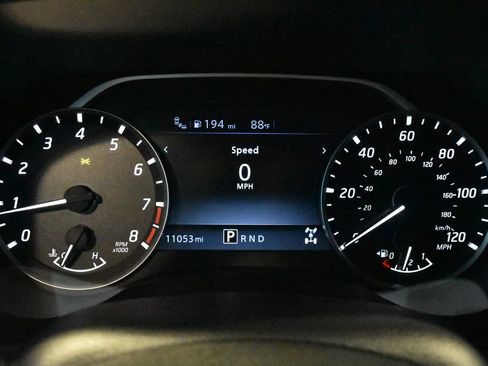Certified 2025 Nissan Frontier SV AWD/4WD image 21