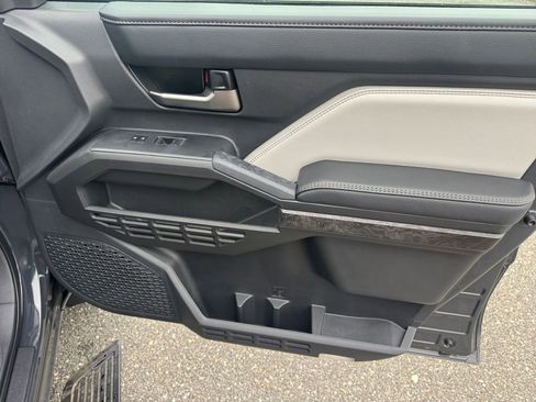 New 2026 Toyota Tacoma Limited AWD/4WD image 17