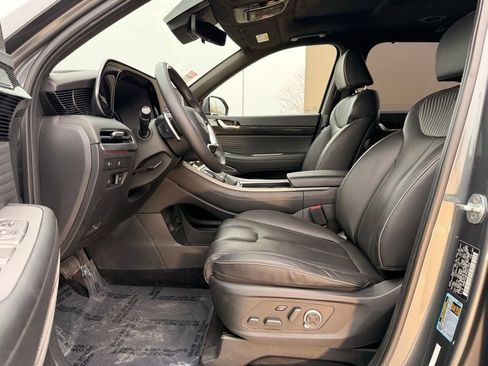 Used 2023 Hyundai Palisade Calligraphy FWD image 4