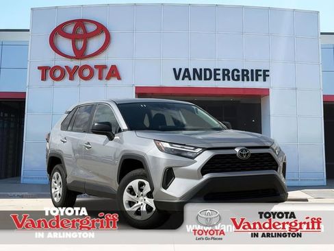 Used 2025 Toyota RAV4 LE image 1